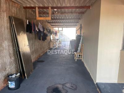 Casa para Venda, em Regente Feij, bairro Felipe Antenor Malacrida, 2 dormitrios, 1 banheiro, 1 sute, 3 vagas