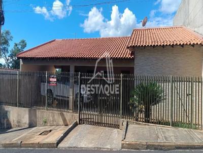 Casa para Venda, em Regente Feij, bairro Assuno, 3 dormitrios, 1 banheiro, 3 vagas